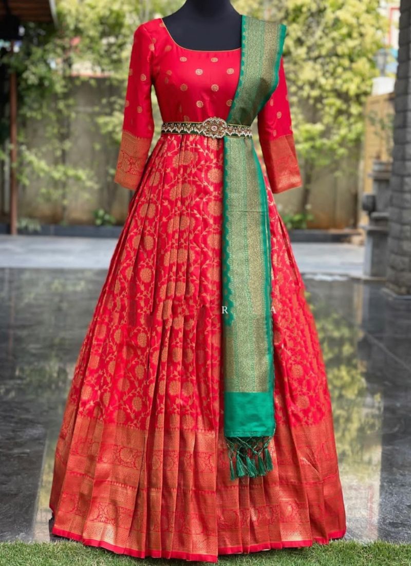 Golden Tussar Eri Silk and Banarasi Brocade Waist Cut-out Women Gown –  Dharang